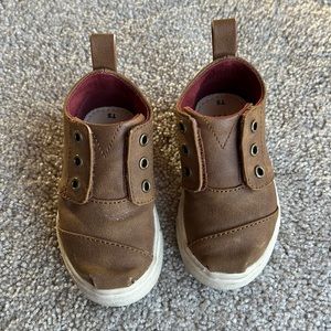 TOMS slip on brown leather sneakers Sz:T5